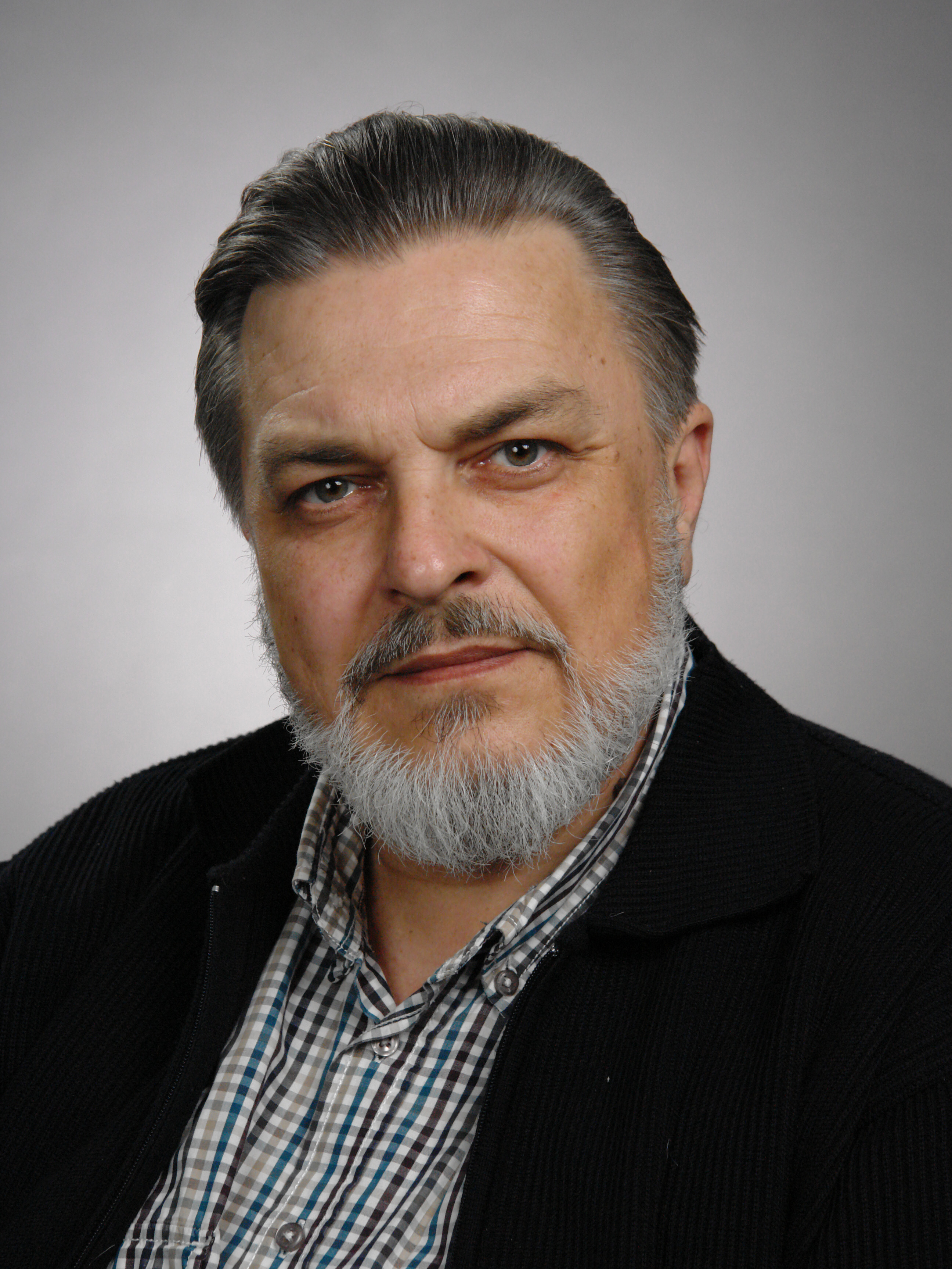 Dr.	Yuriy	Skrypnyk