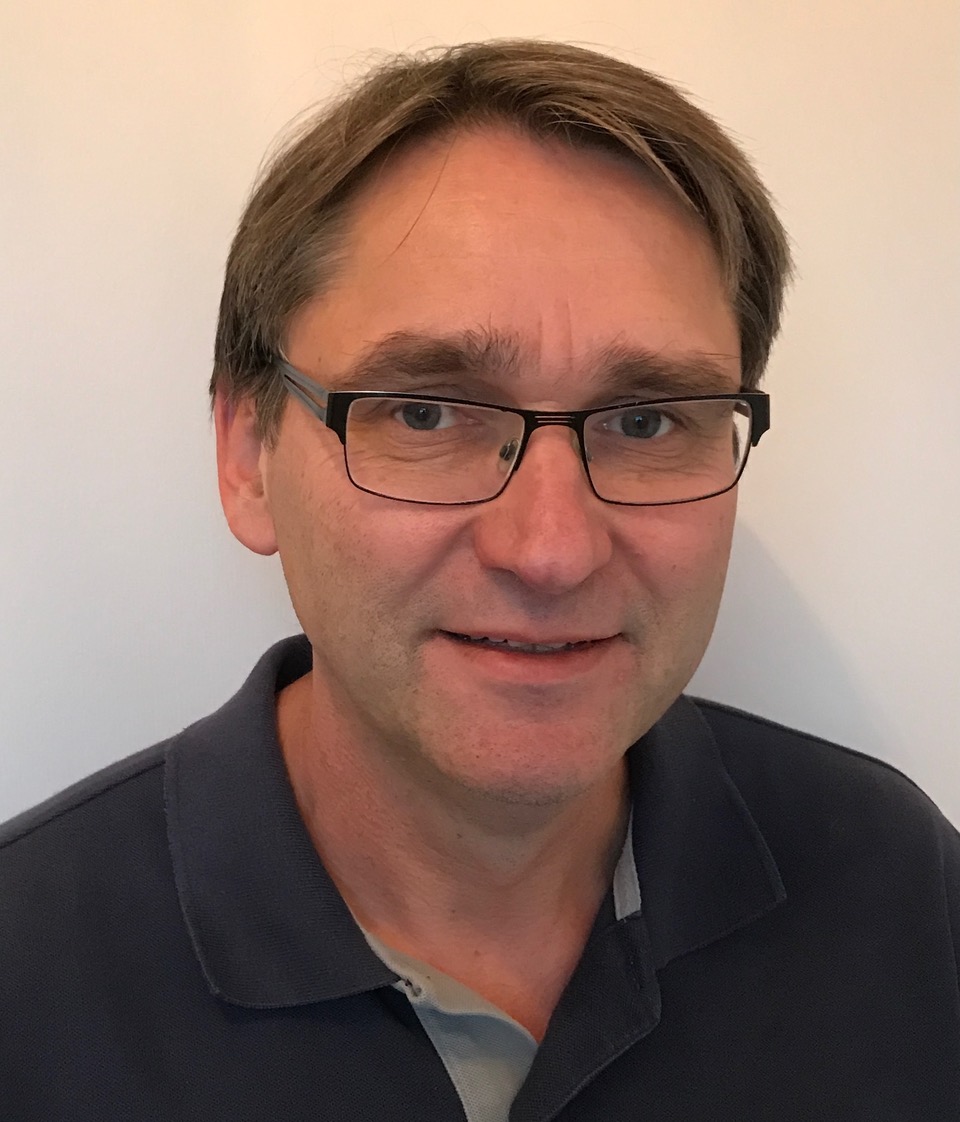 Prof.	Tore Brinck
