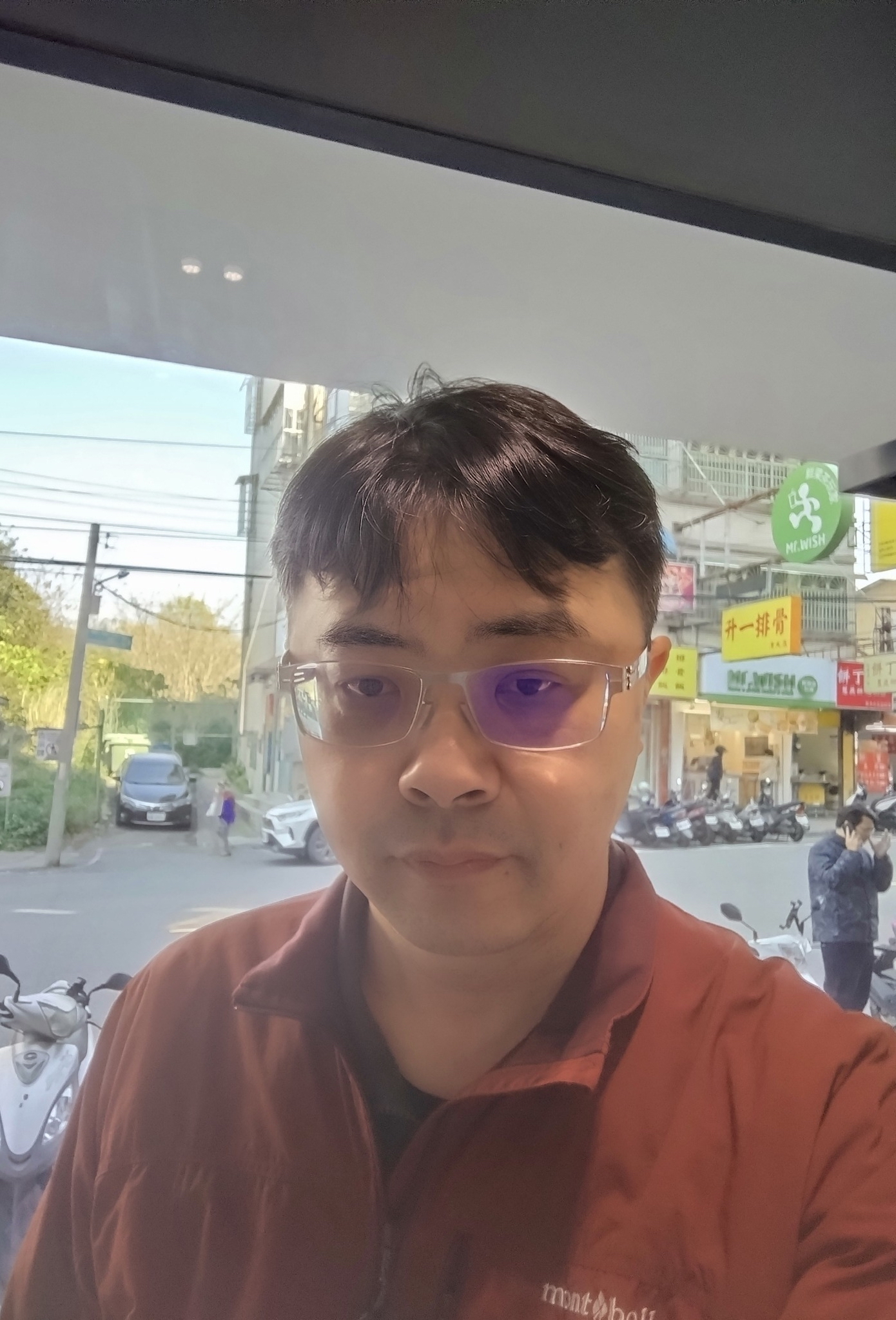 Prof.	Yu-Jong Wu